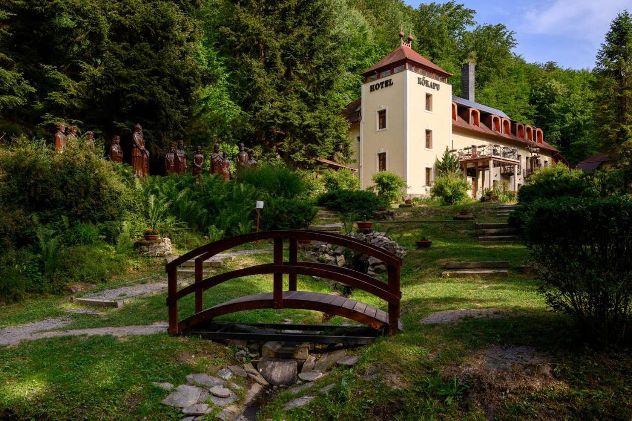 Kokapu Vadaszkastely Es Hotel & Apartments Nagyhuta Exterior photo